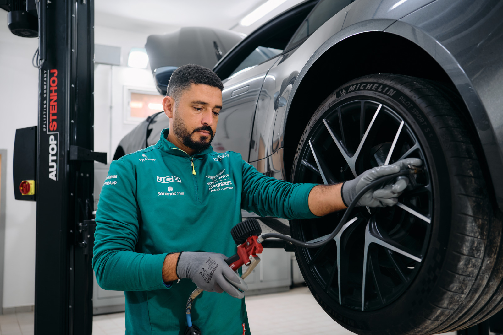 Aston Martin Service Center